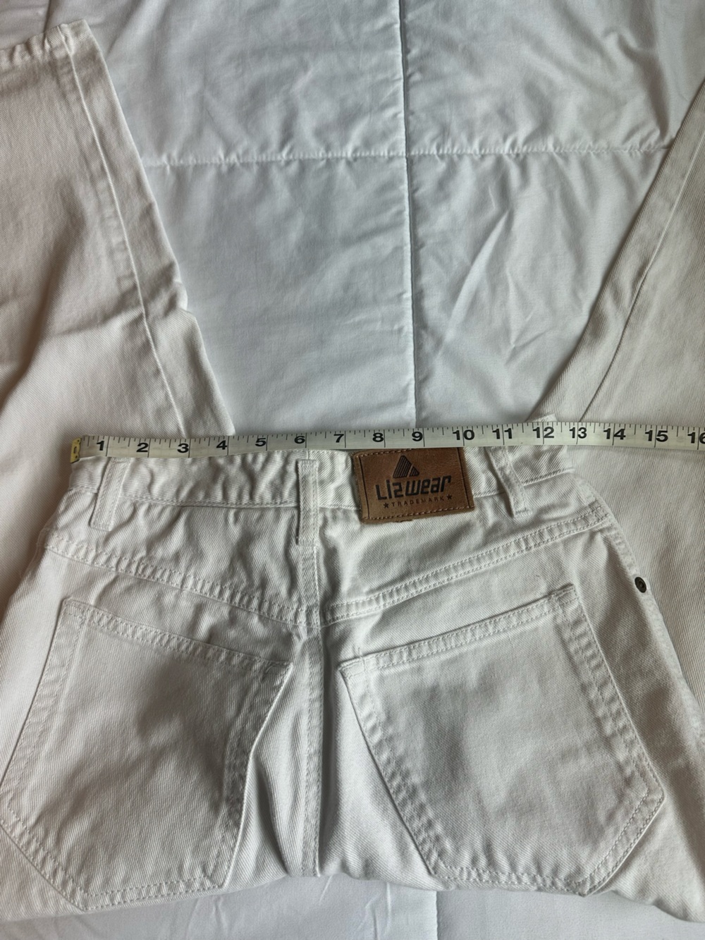 Vintage LizWear Women's Straight Leg Jeans in White